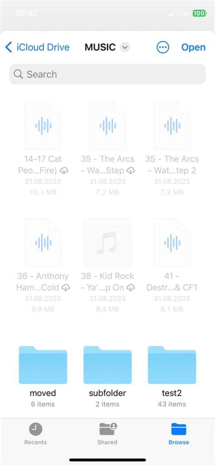 Can you stream video from iCloud drive?