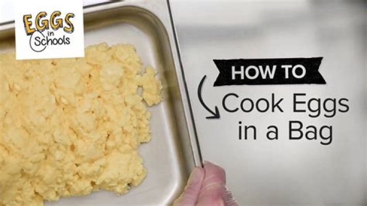 How do you cook bagged eggs?