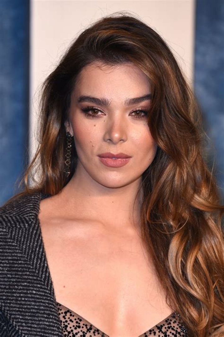 What are brunettes known for?