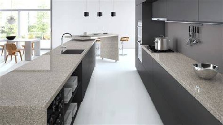 What is the longest length of quartz countertop?