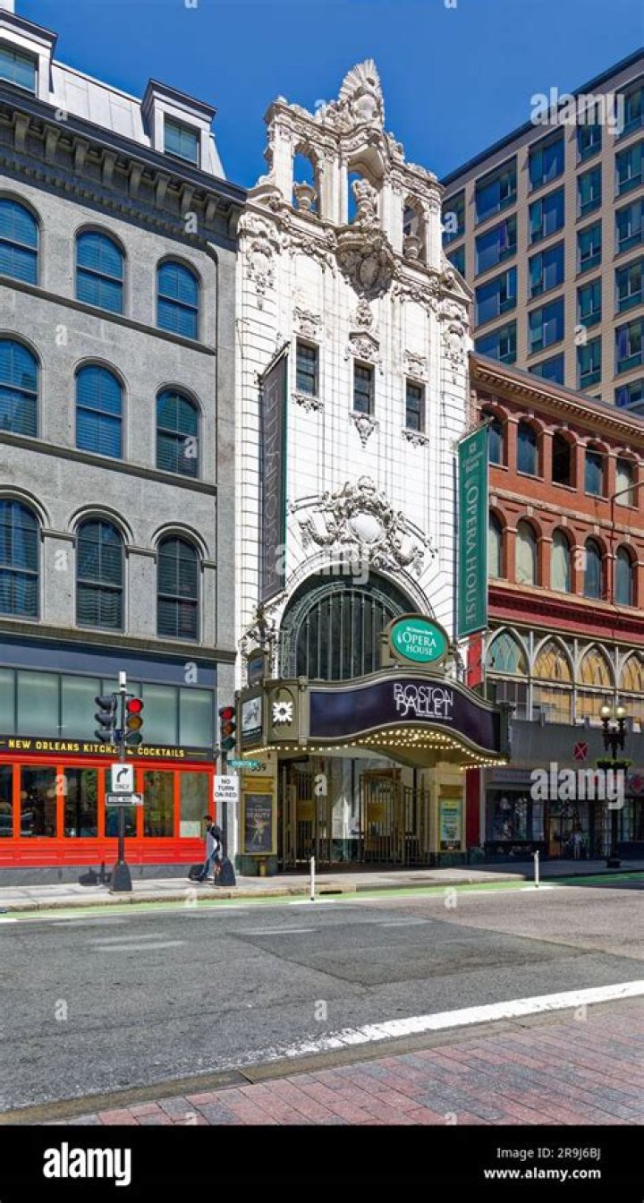Where do you park for the Boston Opera House?