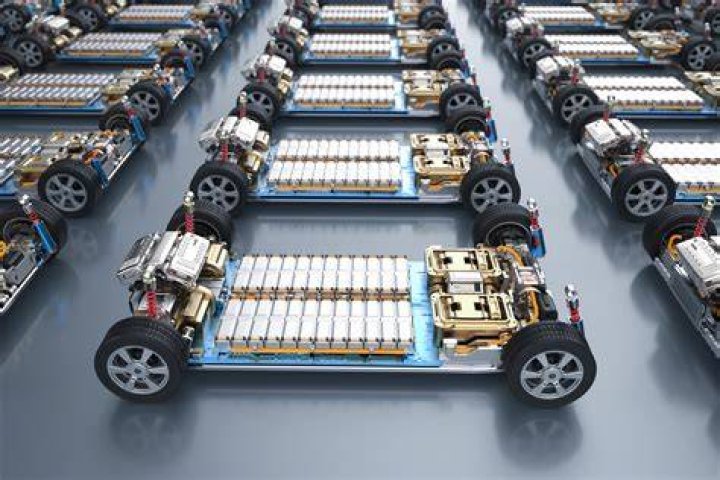 Who makes the battery for electric cars?